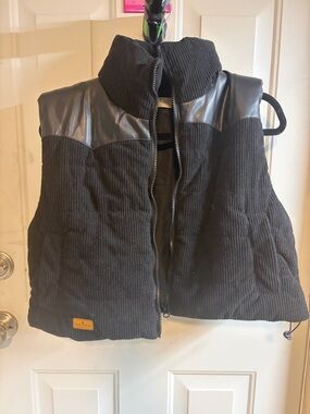 Simply Southern Large cropped Black Corduroy & Vegan Leather Puffer Vest